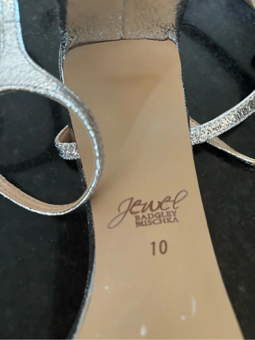 🩷Jewel Badgley Mischka Crystal-Embellished Ankle-Strap silver Heels~Size 10